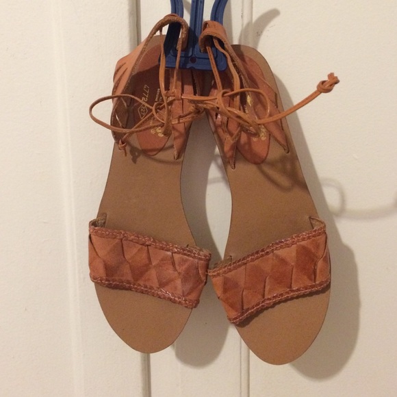 Size 7 1/2 brown leather sandals