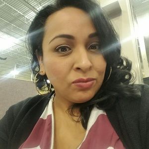 Meet your Posher, Adriana