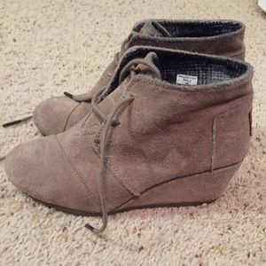 Toms desert wedge