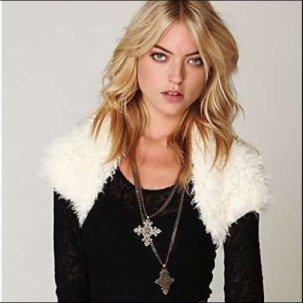 NWT Free People beige faux fur shrug/cover up/vest