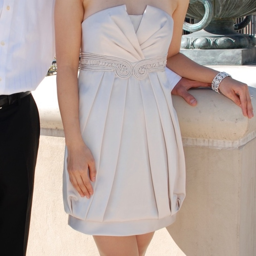 ❣️HP❣️BCBG strapless dressLike New✔️