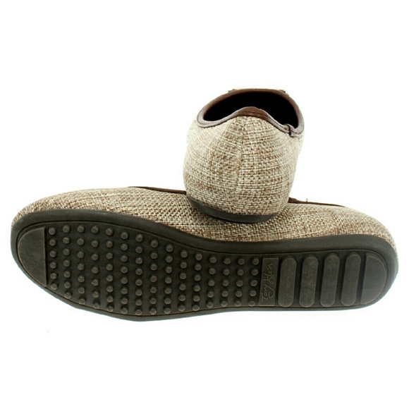 Women Buckle Ballet Flats, b-1361, Beige / Brown - Picture 3 of 4