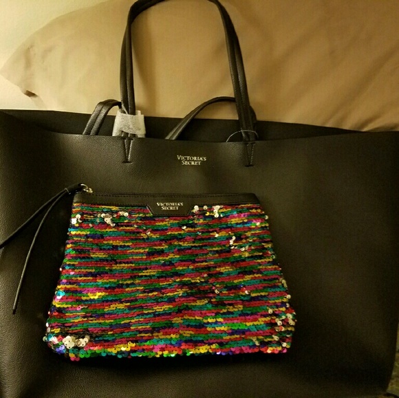 Large Victoria secert totes with smaller tote NWT
