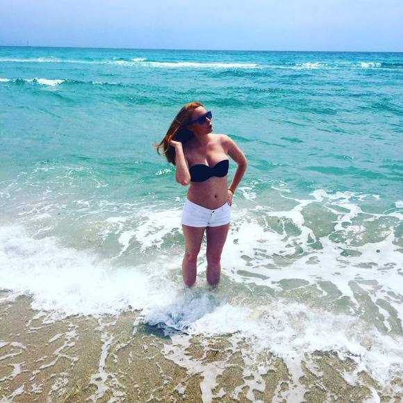 Meet your Posher, Jessica - Picture 1 of 1