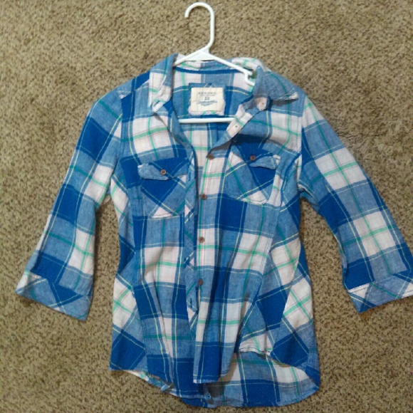 Women's plaid flannel shirt