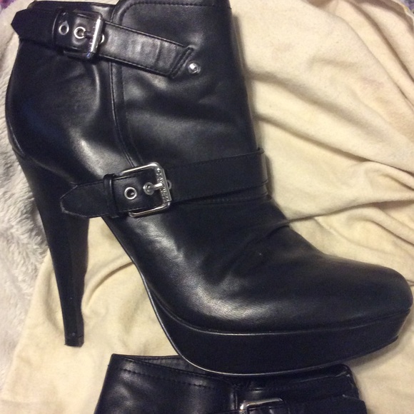 Guess Ankle boots size 10