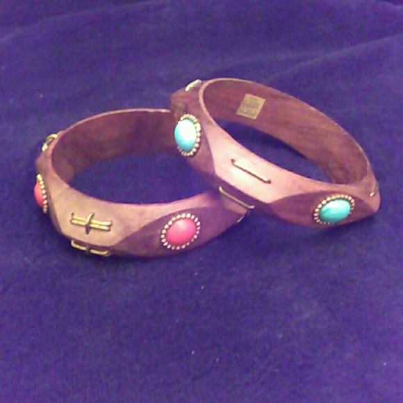 Two's company wooden bracelet