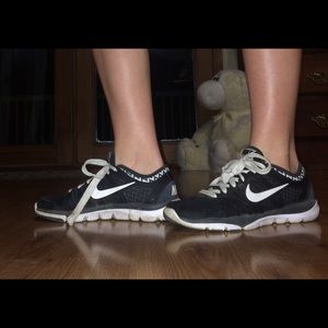 Nike fly knit! Need to sell!!