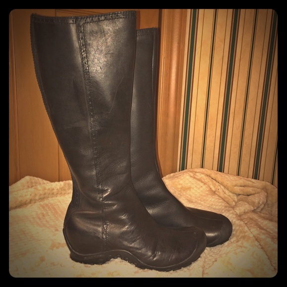 Merrell Plaza Peak black boots NWOT