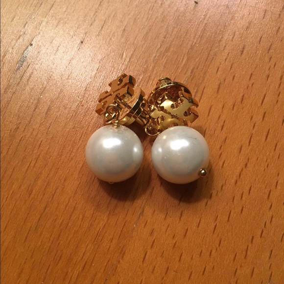 Tory Burch "Evie" Pearl Drop Earrings