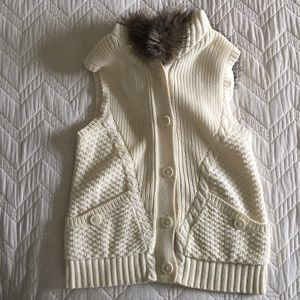 Jones New York sweater vest with fur hood