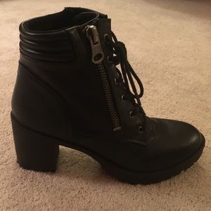 Steve Madden women's combat boots with heels!