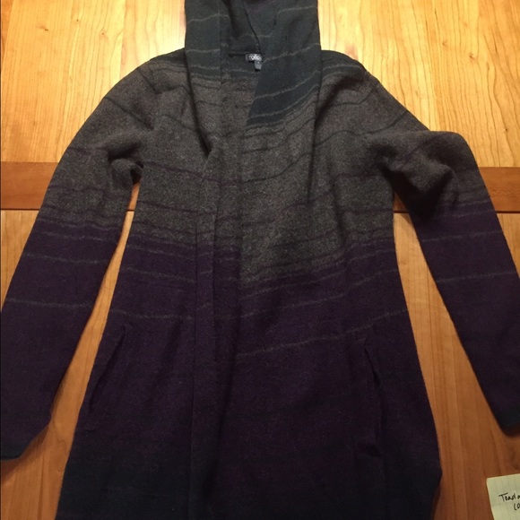 Toad and Co. hooded Shawl