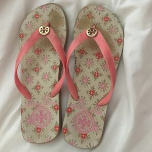 tory burch flip flops