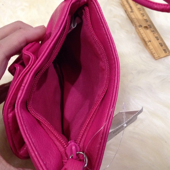 Pink clutch - Picture 2 of 3