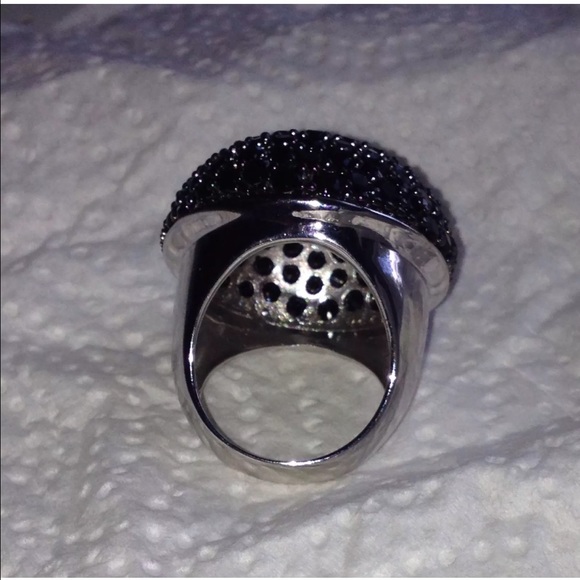 Black spinel party cocktail ring - Picture 3 of 4