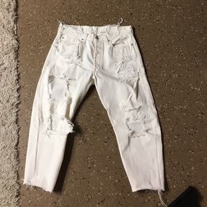 White Levi's Boyfriend Jeans