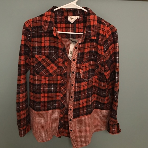 Mainstream Boutique White Crow women's XS flannel