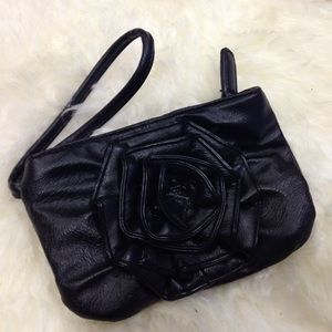 Black wristlet