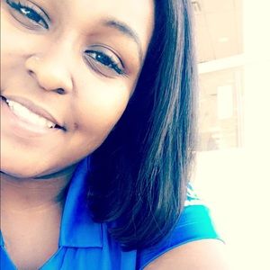 Meet your Posher, Deanna