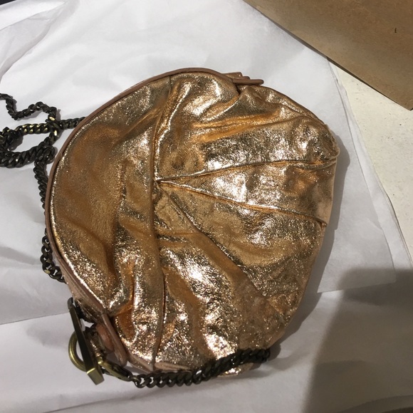 Small purse with bronze chain