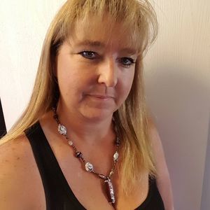 Meet your Posher, Roxanne