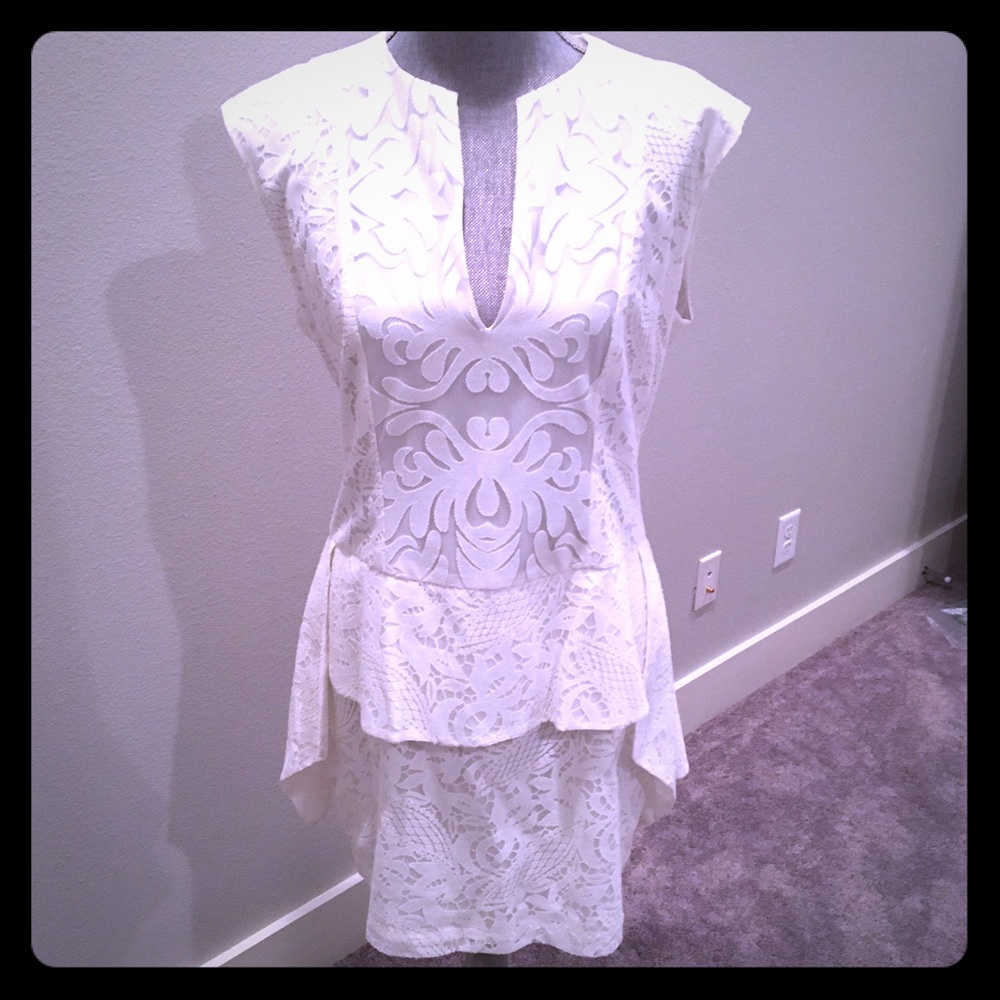 NWOT BCBG MaxAzria Lace dress