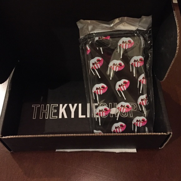 Kylie Pink Lips Case