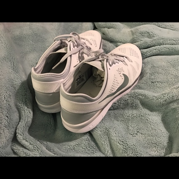 Women's Nike TR FIT5 NEW - Picture 4 of 4