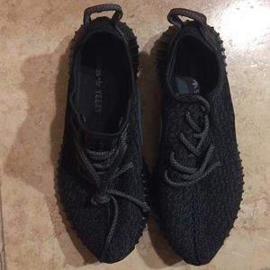 Yeezy 350 Boost sneakers