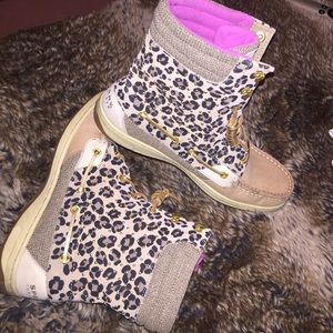 Sperry Topsider leopard Studded High Tops
