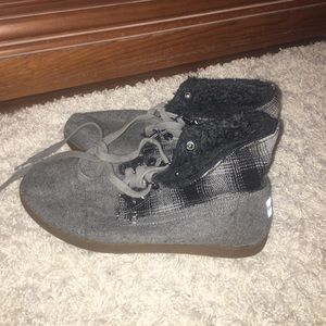 Toms shoes