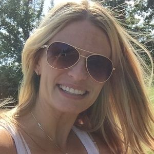 Meet your Posher, Gina