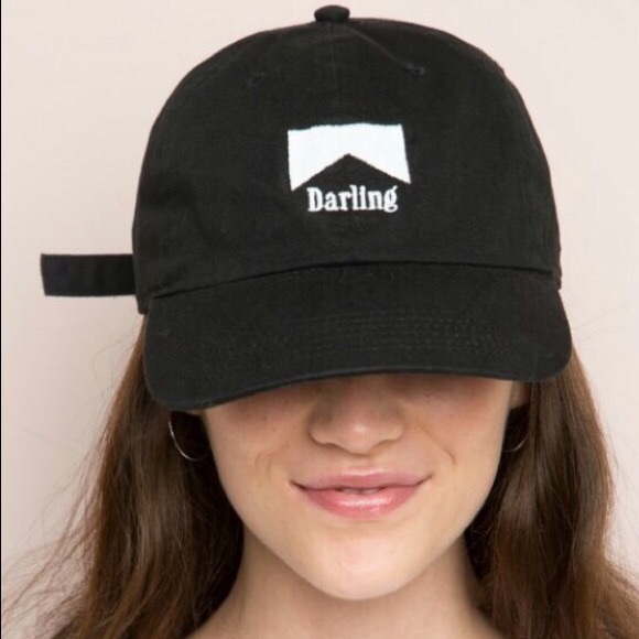 Brandy Melville darling cap