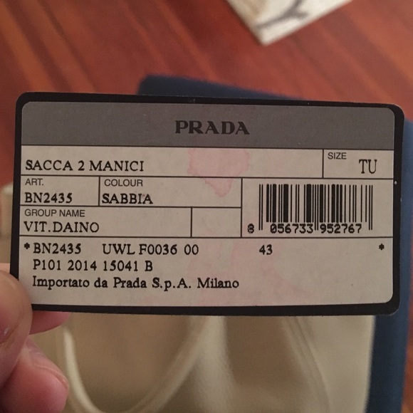 Beautiful tan bag purchased at Prada in Florence - Picture 2 of 3