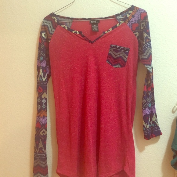 Long sleeved chevron print