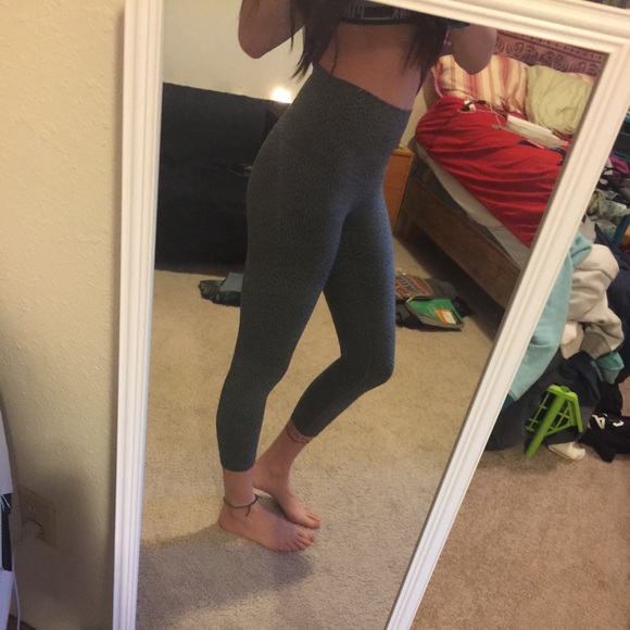 Lululemon cropped leggings grey - Picture 1 of 4