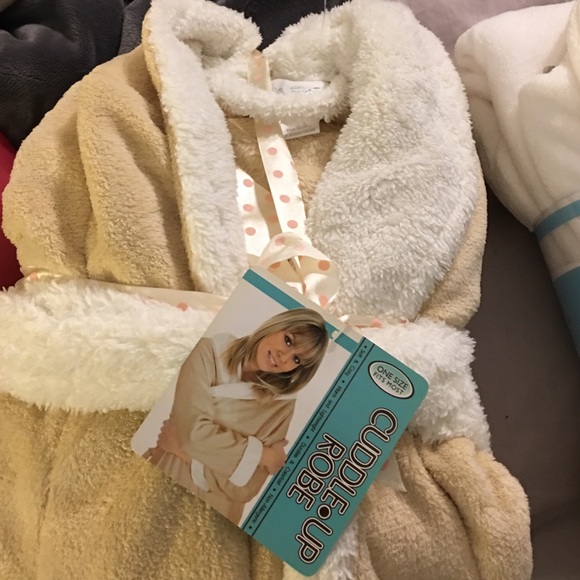 Two robes - Picture 1 of 4