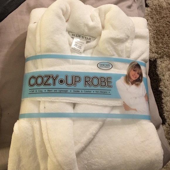 Two robes - Picture 3 of 4