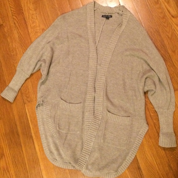 American Eagle Cardigan/Sweater