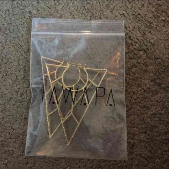 Tawapa real earrings