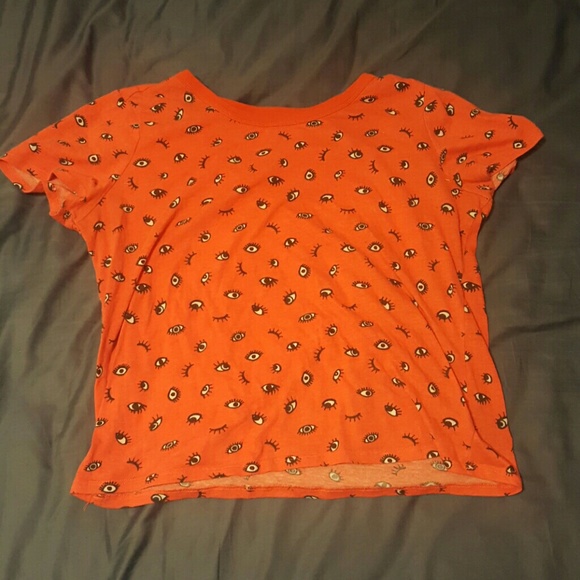 Incredibly soft BDG Eyes Crop Top