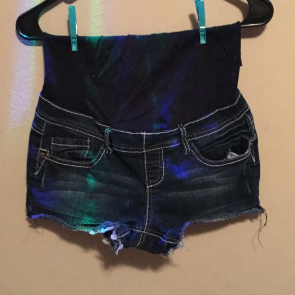Maternity shorts