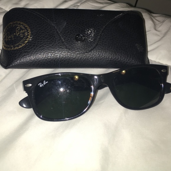RAYBANS💓