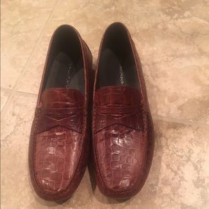 NWT-Donald J Pliner Loafer