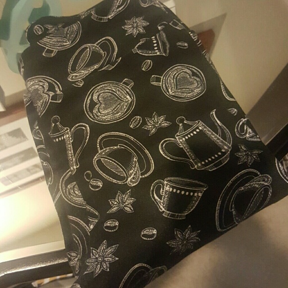 Lularoe OS Teacup Leggings