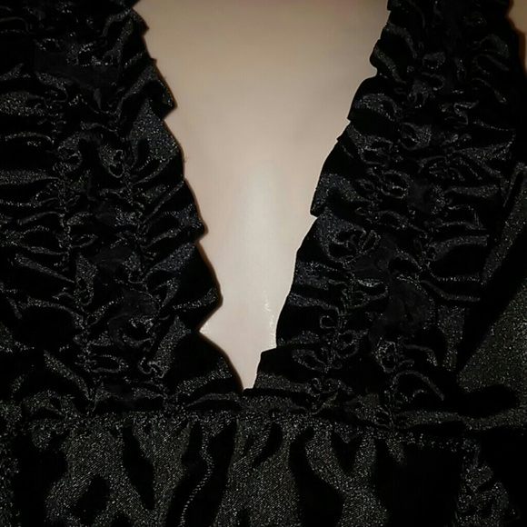 Shirt - Picture 3 of 4