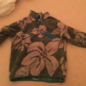 Hawaiian green Patagonia fleece pullover