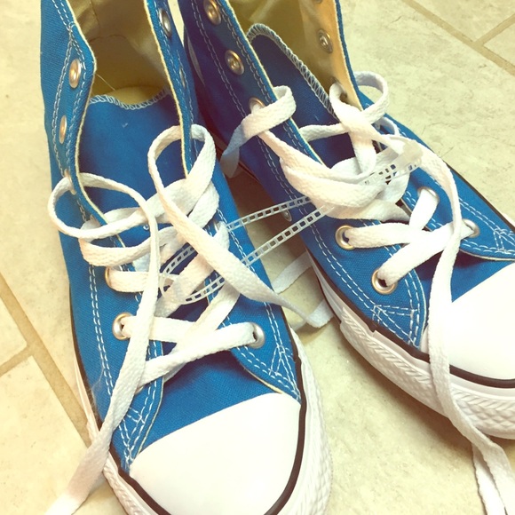 Women's or Boys Hightop Converse