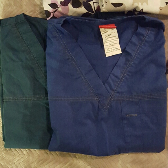 Scrubs bundle - Picture 2 of 3